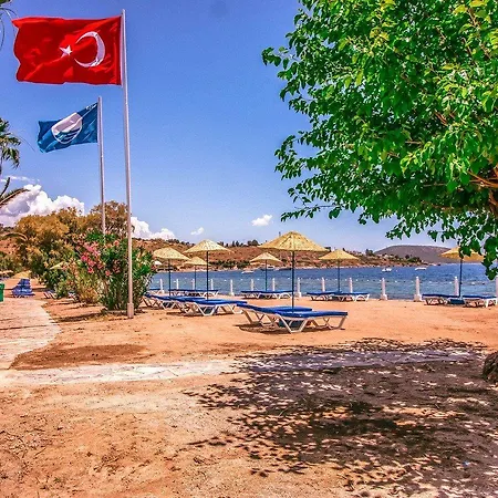 Club Muskebi Hotell 4*